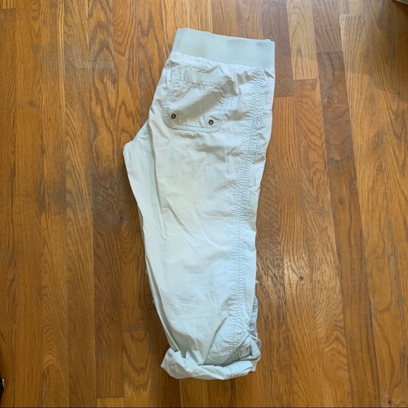 Mint green pastel capris pants - Picture 10 of 14